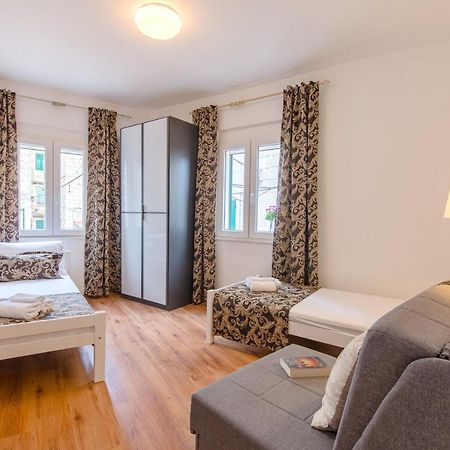 Apartment Vijoleta In City Centre Split Kültér fotó